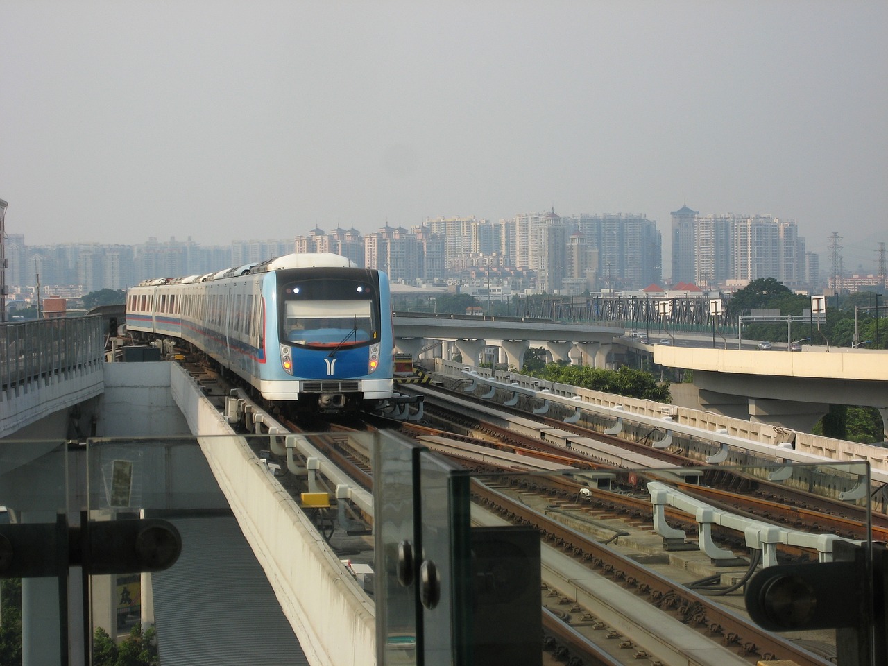 神州专车，在广州，如何成功加盟并驾驭这个城市的道路